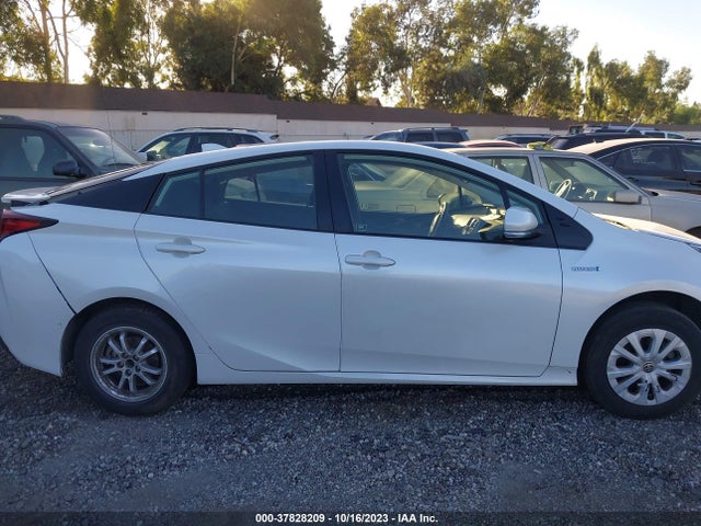 Toyota Prius L 2021 JTDKAMFU5M3129766 Image 14