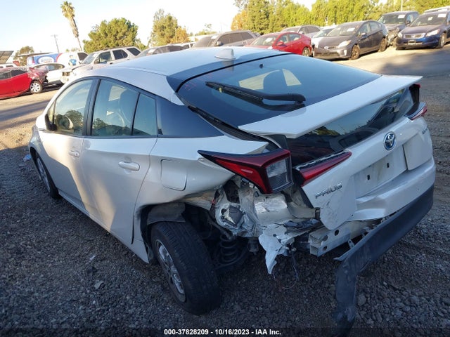 Toyota Prius L 2021 JTDKAMFU5M3129766 Image 3