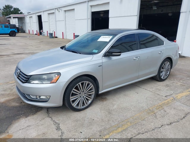 1VWBS7A37FC075352 Volkswagen Passat 1.8t Sport
