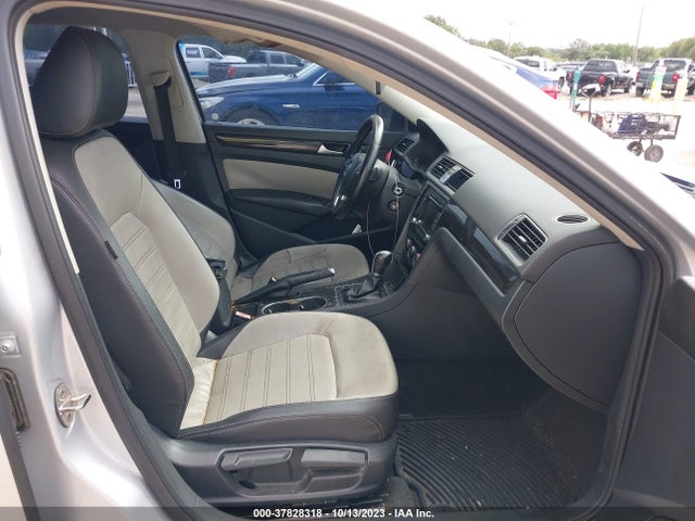 1VWBS7A37FC075352 Volkswagen Passat 1.8t Sport