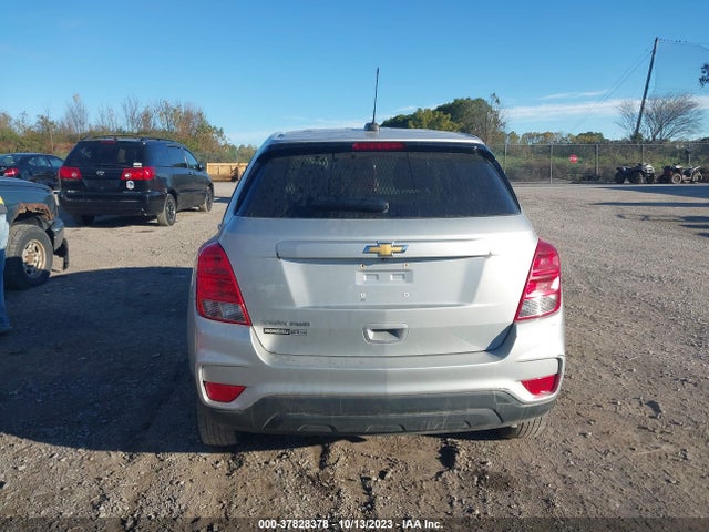 Chevrolet TRAX LS 2020 3GNCJNSB3LL207325 Image 16