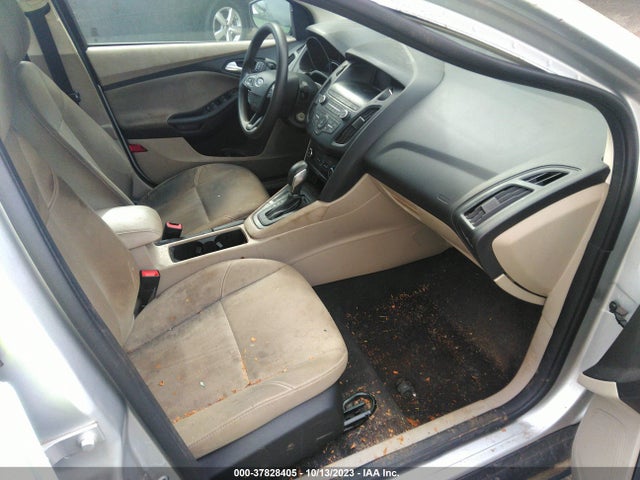 1FADP3F2XJL250343 Ford FOCUS SE