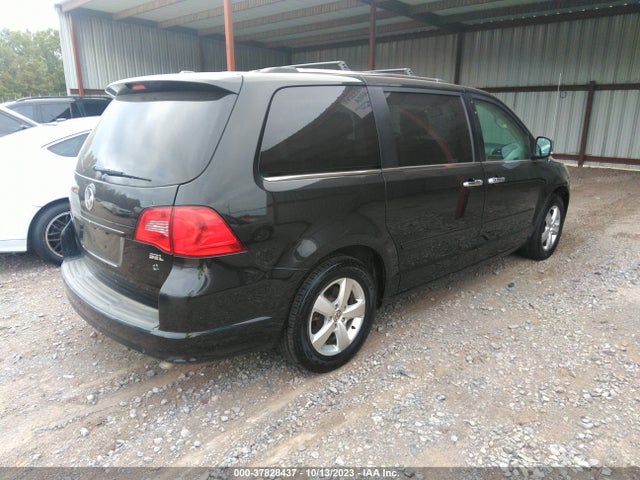 2014 VOLKSWAGEN ROUTAN SEL PREMIUM VIN: 2C4RVADG6ER134823