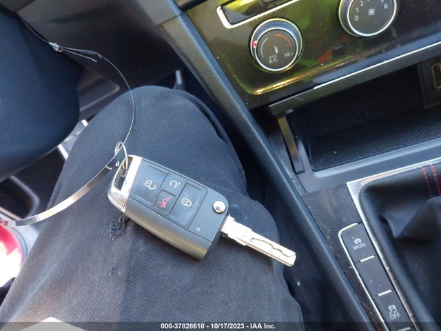 3VW5T7AU4FM004269 Volkswagen GOLF GTI S