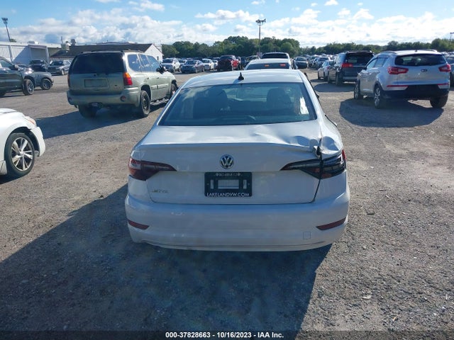 3VWN57BU5MM059660 Volkswagen Jetta S/r-line