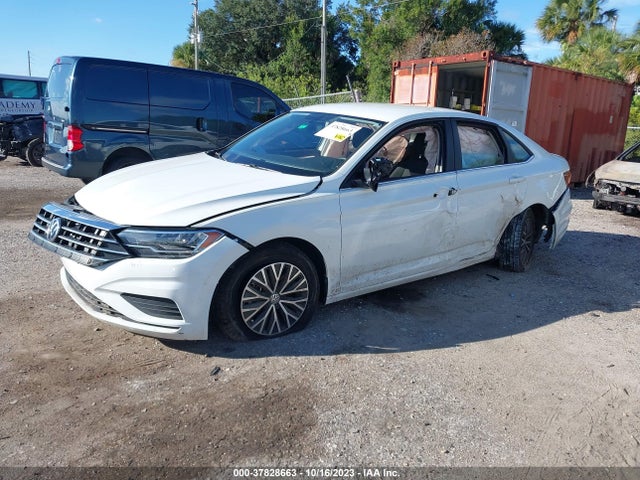 3VWN57BU5MM059660 Volkswagen Jetta S/r-line