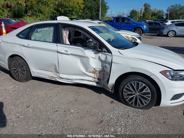 3VWN57BU5MM059660 Volkswagen Jetta S/r-line