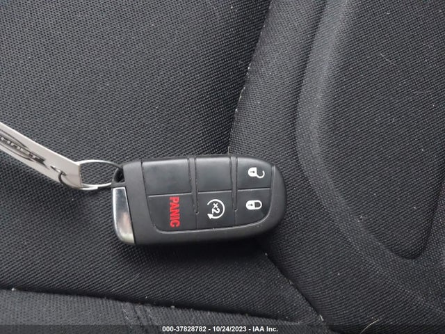 ZACNJDBBXMPN31597 Jeep Renegade Latitude 4x4