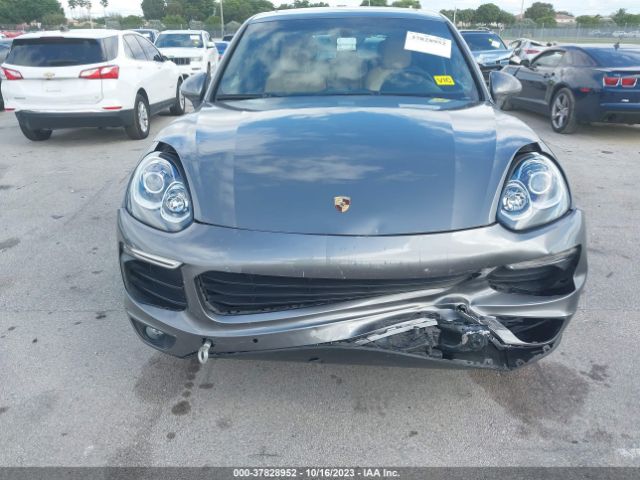 WP1AA2A26GKA09716 Porsche Cayenne