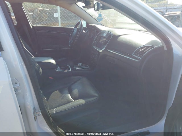 Chrysler 300 Limited 2020 2C3CCAEG8LH127924 Image 5