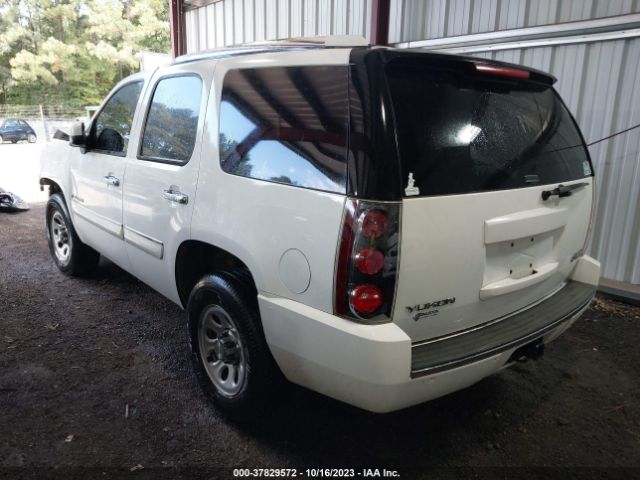2007 GMC YUKON DENALI 1GKFK638X7J244532 Photo 2