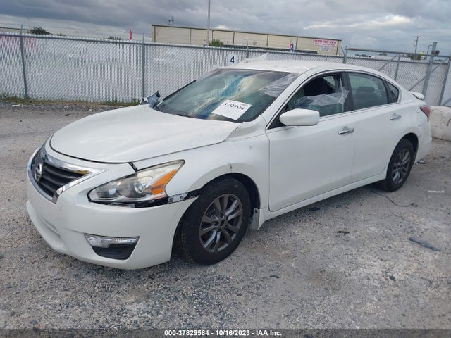 Nissan Altima 2.5 S 2015 1N4AL3AP6FC477487 Image 2