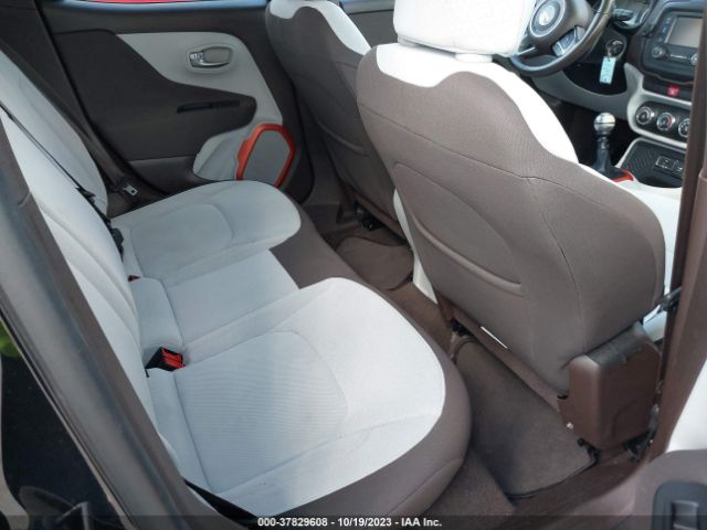 ZACCJABH0FPB64928 Jeep Renegade Latitude