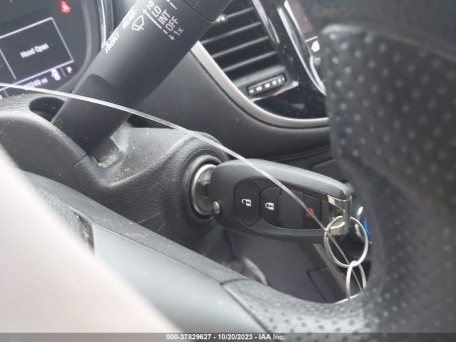 3GNCJNSB7LL197995 Chevrolet Trax Awd Ls