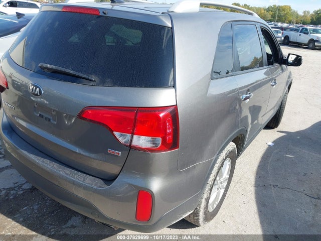 KIA Sorento Lx V6 2015 5XYKT4A71FG585466 Image 4