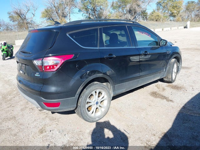 Ford ESCAPE SE 2018 1FMCU9GD5JUC19332 Image 4