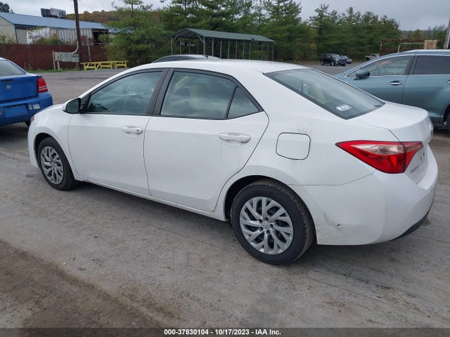 2018 TOYOTA COROLLA LE VIN: 2T1BURHE1JC975857