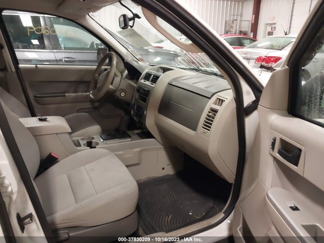 2011 FORD ESCAPE 1FMCU9DG7BKA86312 Photo 4