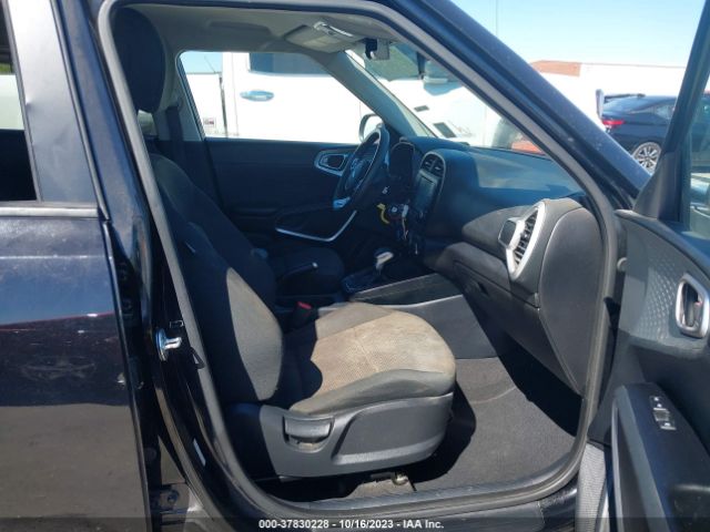 KNDJ23AU8L7121789 KIA SOUL LX
