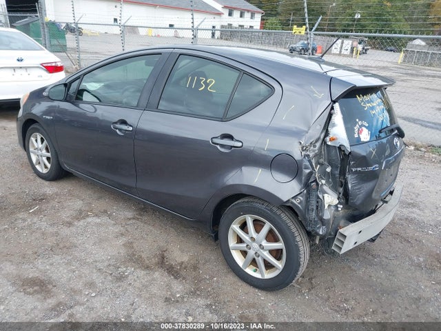 Toyota Prius C One/three/two/four 2014 JTDKDTB31E1059842 Image 3