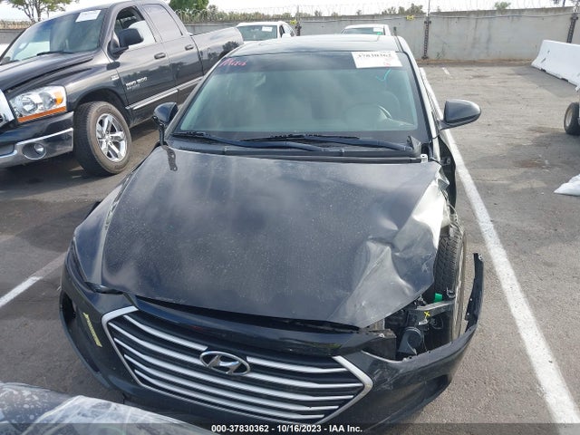 Hyundai Elantra Value Edition 2018 5NPD84LFXJH335434 Image 12