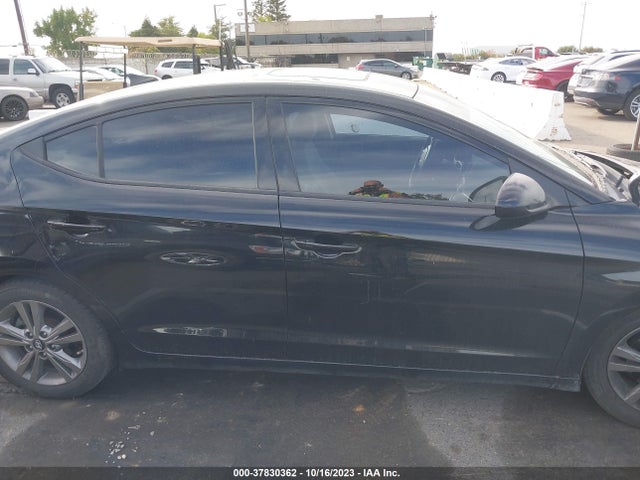 Hyundai Elantra Value Edition 2018 5NPD84LFXJH335434 Image 13