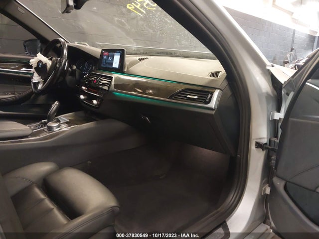 2018 BMW 530I VIN: WBAJA5C52JWA37541