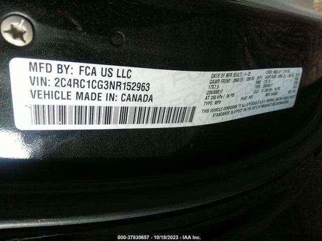 2C4RC1CG3NR152963 Chrysler Voyager Lx
