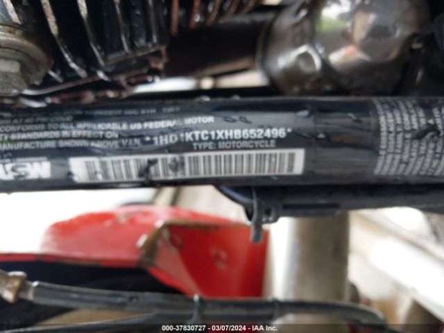 2017 HARLEY-DAVIDSON FLTRXS 1HD1KTC1XHB652496 Photo 9