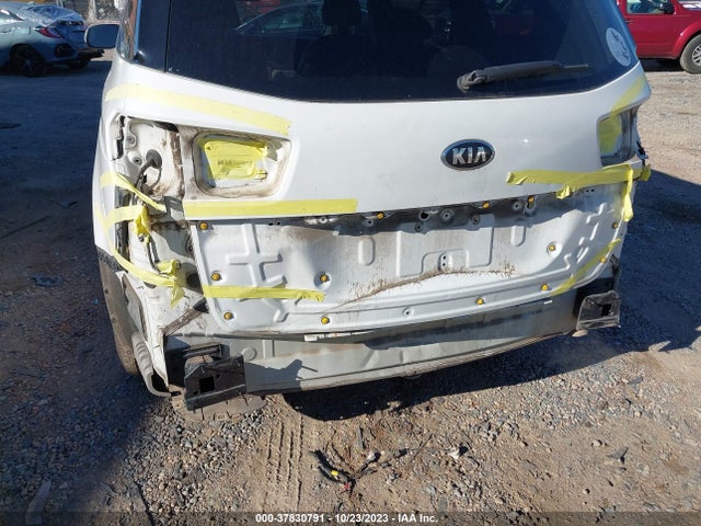 2017 KIA SEDONA LX VIN: KNDMB5C15H6281458