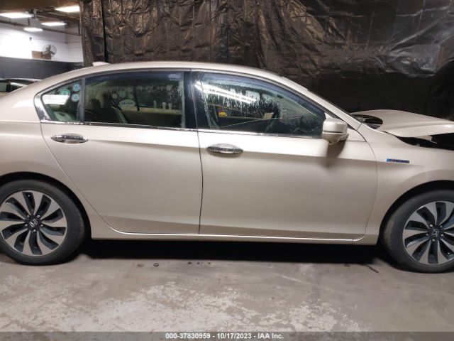 1HGCR6F76EA009878 Honda Accord Hybrid Touring