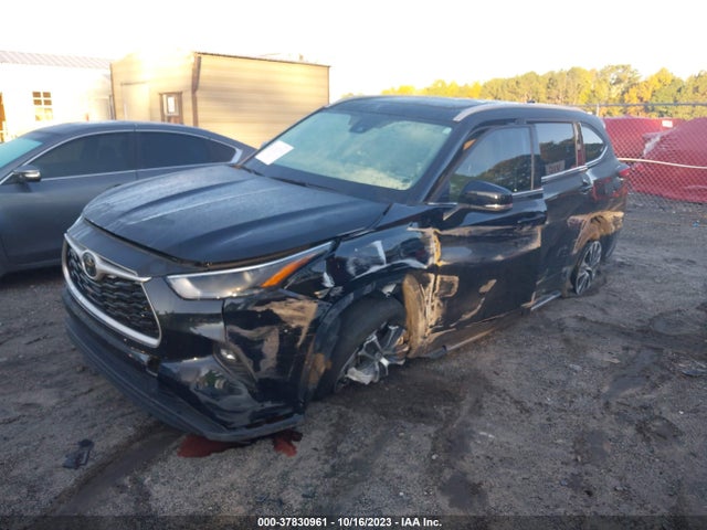 Toyota Highlander Xle 2022 5TDGZRAH3NS128461 Image 2