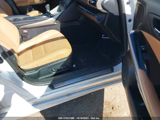 JTHBA1D27G5014545 Lexus IS 200T