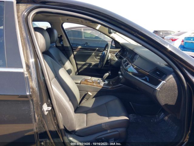 WBAXA5C59GG042522 BMW 535d