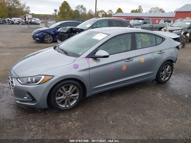 Hyundai ELANTRA SE 2017 5NPD84LFXHH170463 Image 2