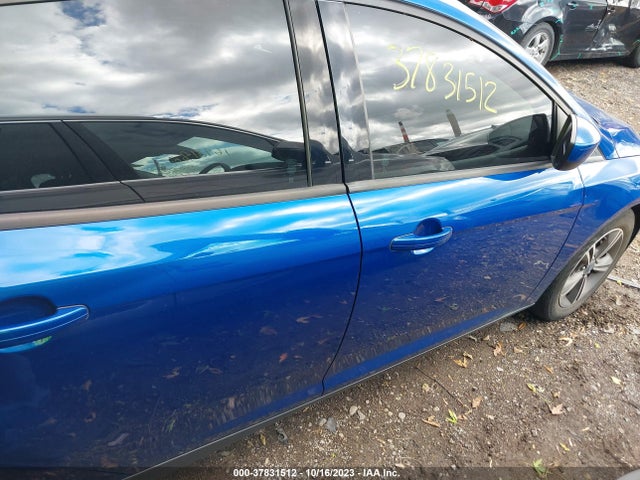 2018 FORD FOCUS SE VIN: 1FADP3FE0JL289436
