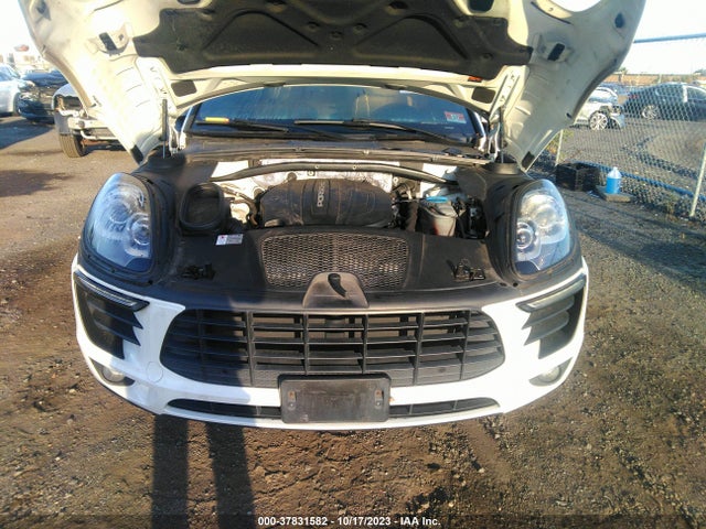 2017 PORSCHE MACAN WP1AA2A59HLB82667 Photo 9