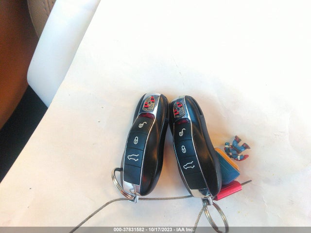 2017 PORSCHE MACAN WP1AA2A59HLB82667 Photo 10