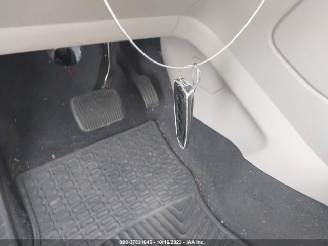 1FADP5FU6HL103900 Ford C-max Energi Titanium