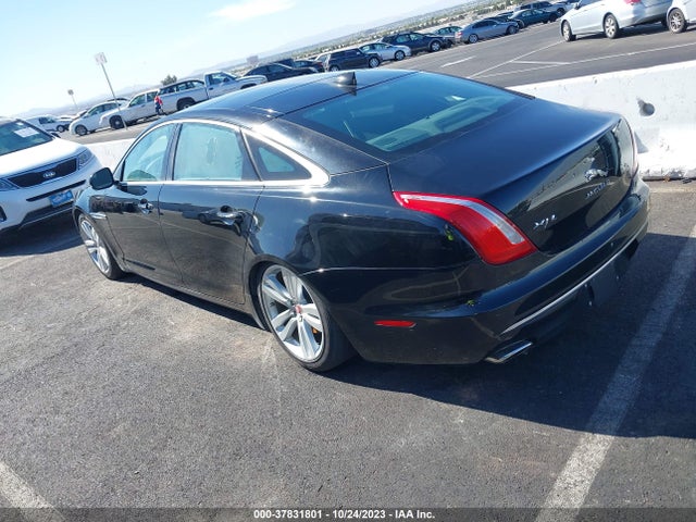 2016 JAGUAR XJ SAJWA2G78G8W01353 Photo 2