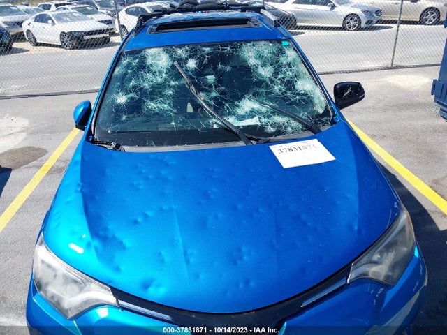 2018 TOYOTA RAV4 XLE VIN: JTMWFREV7JJ735359