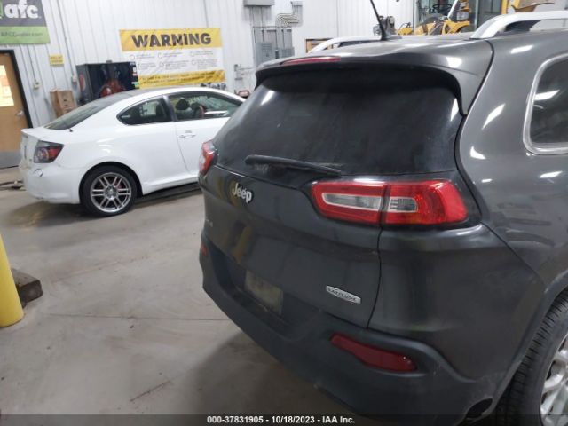 1C4PJMCB3EW153590 Jeep Cherokee Latitude