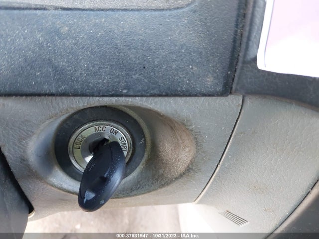 2008 KIA SORENTO LX VIN: KNDJD735785803234