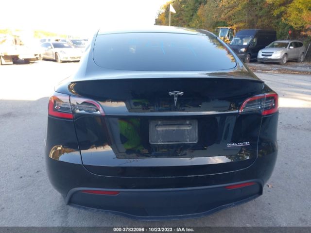 5YJYGDEF2LF037298 Tesla Model Y