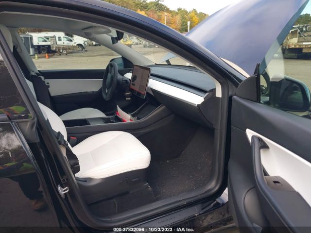 5YJYGDEF2LF037298 Tesla Model Y