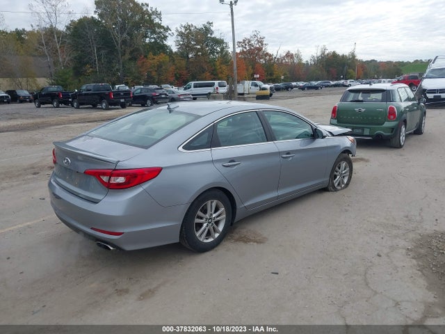 Hyundai SONATA SE 2017 5NPE24AF4HH585576 Image 4