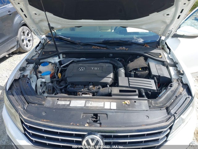 2016 VOLKSWAGEN PASSAT 1VWBT7A32GC022556 Photo 9