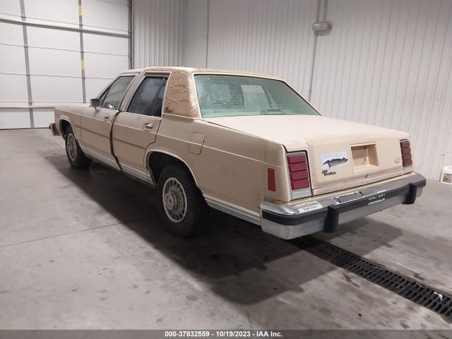 1986 FORD LTD CROWN VICTORIA VIN: 2FABP43F5GX218352