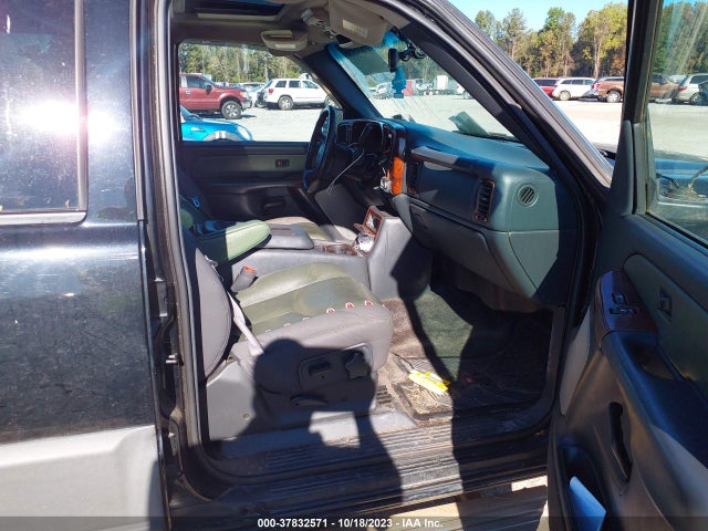 2002 CHEVROLET AVALANCHE VIN: 3GNEK13TX2G232008