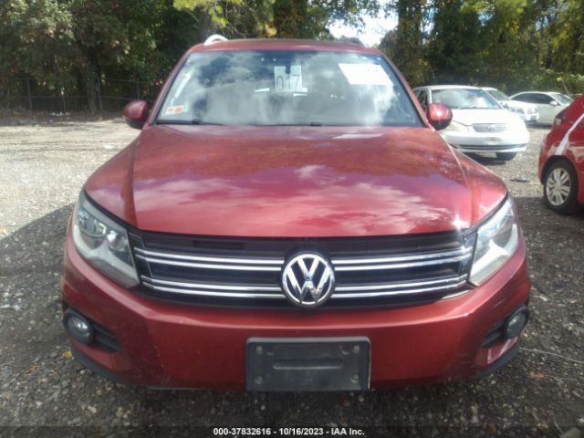WVGAV7AX1FW097673 Volkswagen TIGUAN SE